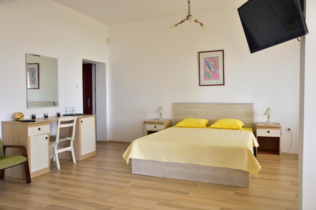 Guest Rooms Sea View Balchik Luaran gambar