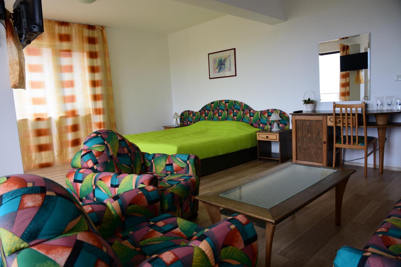 Guest Rooms Sea View Balchik Luaran gambar