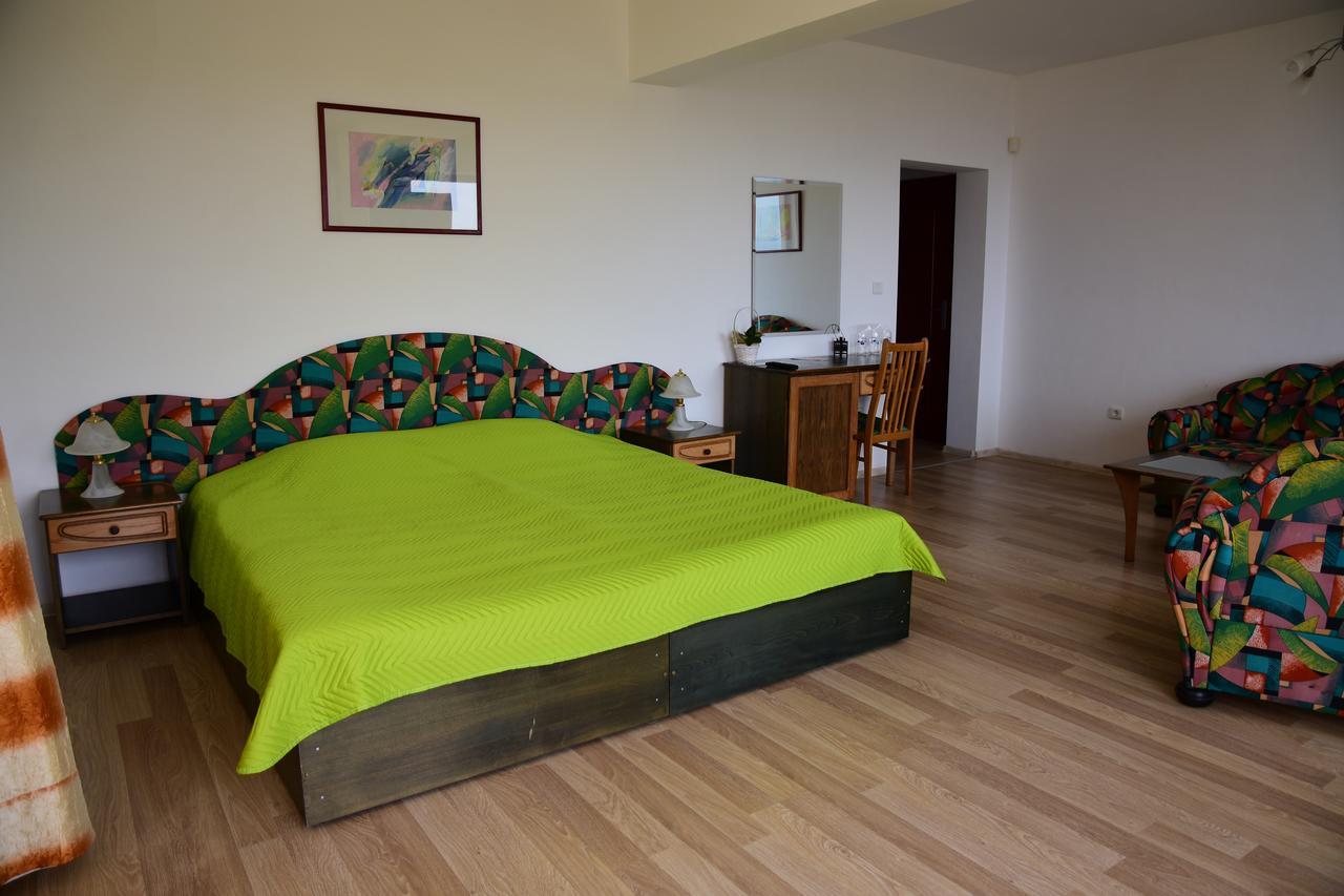 Guest Rooms Sea View Balchik Luaran gambar