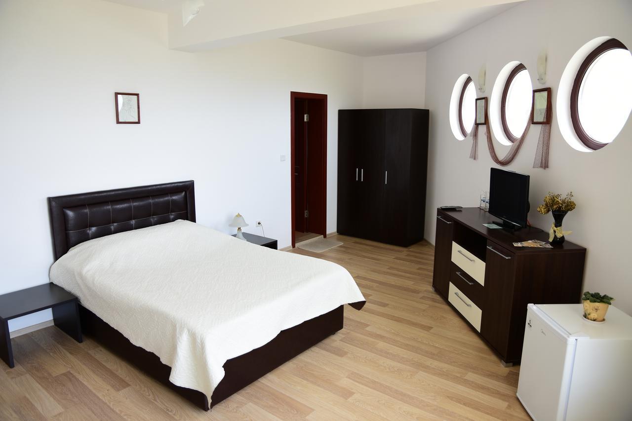 Guest Rooms Sea View Balchik Luaran gambar
